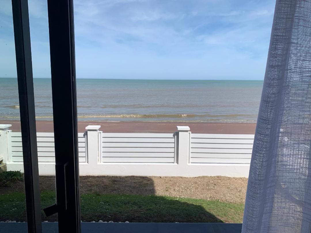 Villa De La Plage, Front De Mer, Juno Beach Bernières-sur-Mer 외부 사진